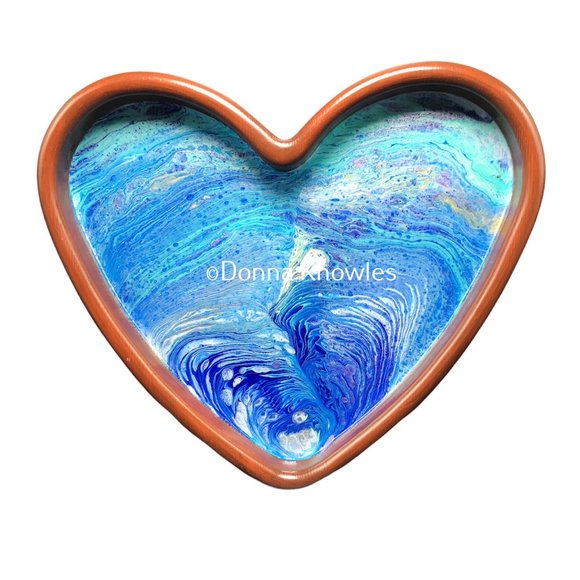 NWOT Functional Fluid Art Heart Wood Serving Tray - Picture 7 of 10